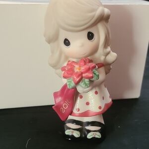 Precious Moments 2016 Wishing You A Beautiful Christmas Porcelain Figurine